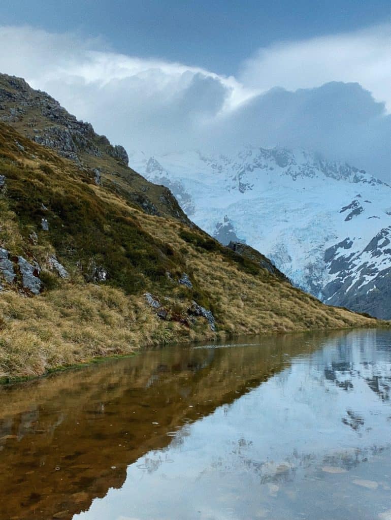 mt cook national park: sealy tarns track