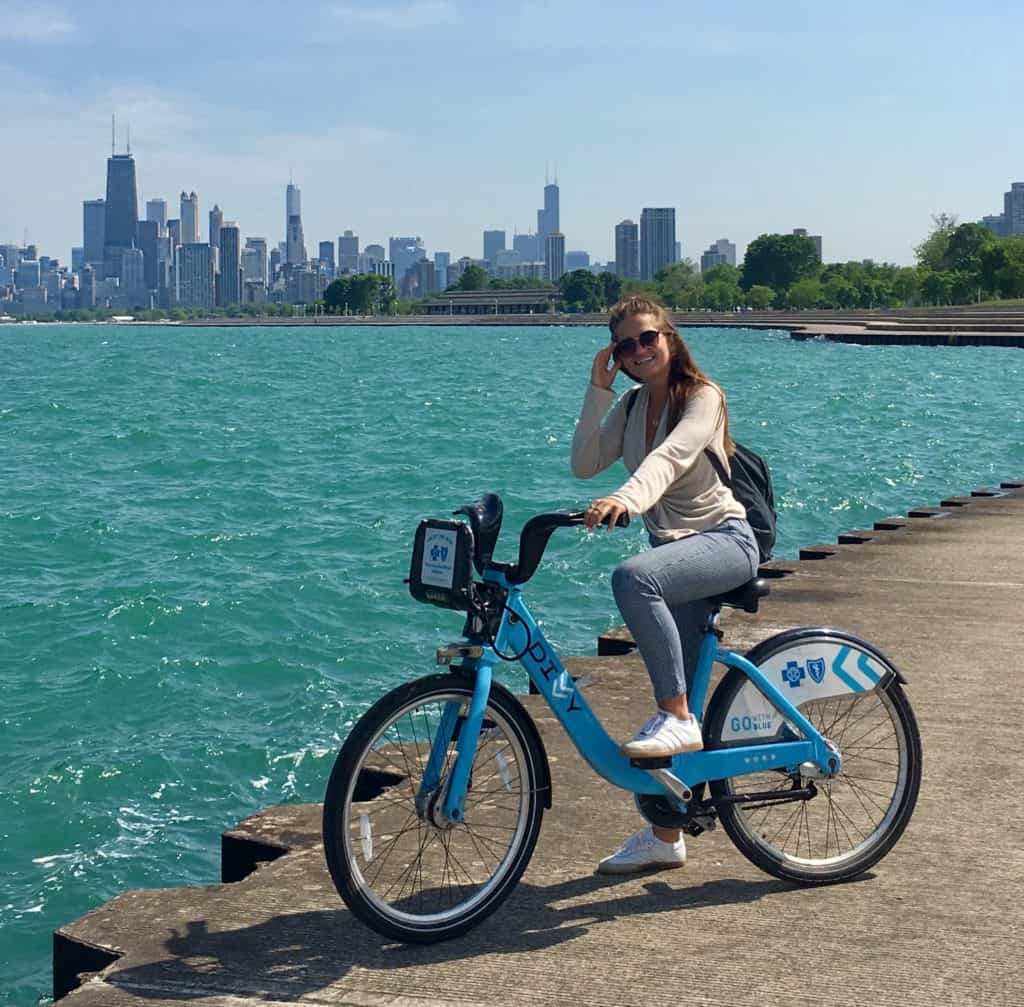 chicago summer activities: niki on a divvy bike in chicago