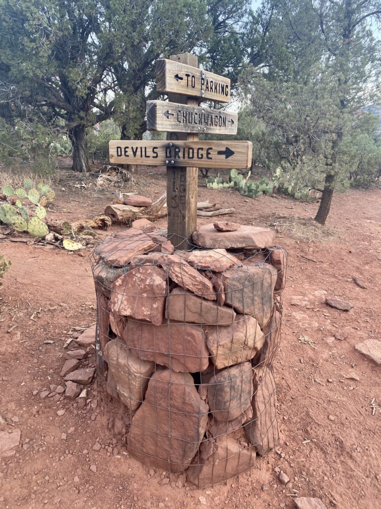 Hiking sign pointing to Devil's Bridge