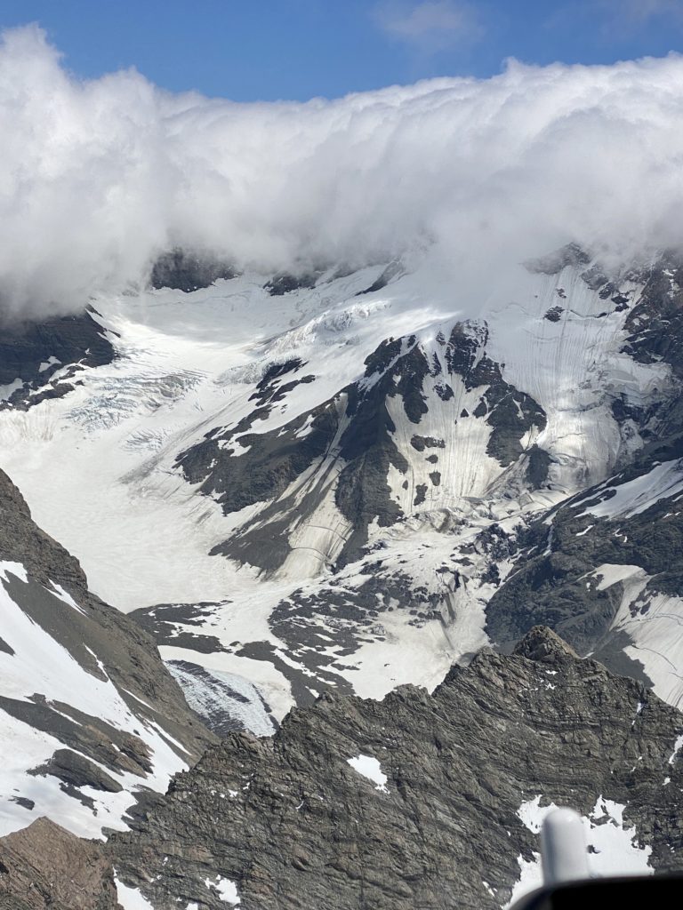 One Second Everyday in 2021: Mountains from a helicopter