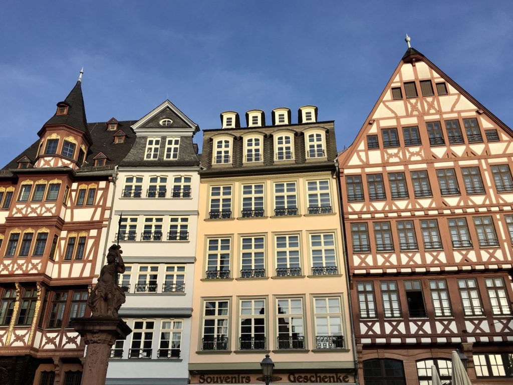 One day in Frankfurt: Colorful buildings in Romerberg
