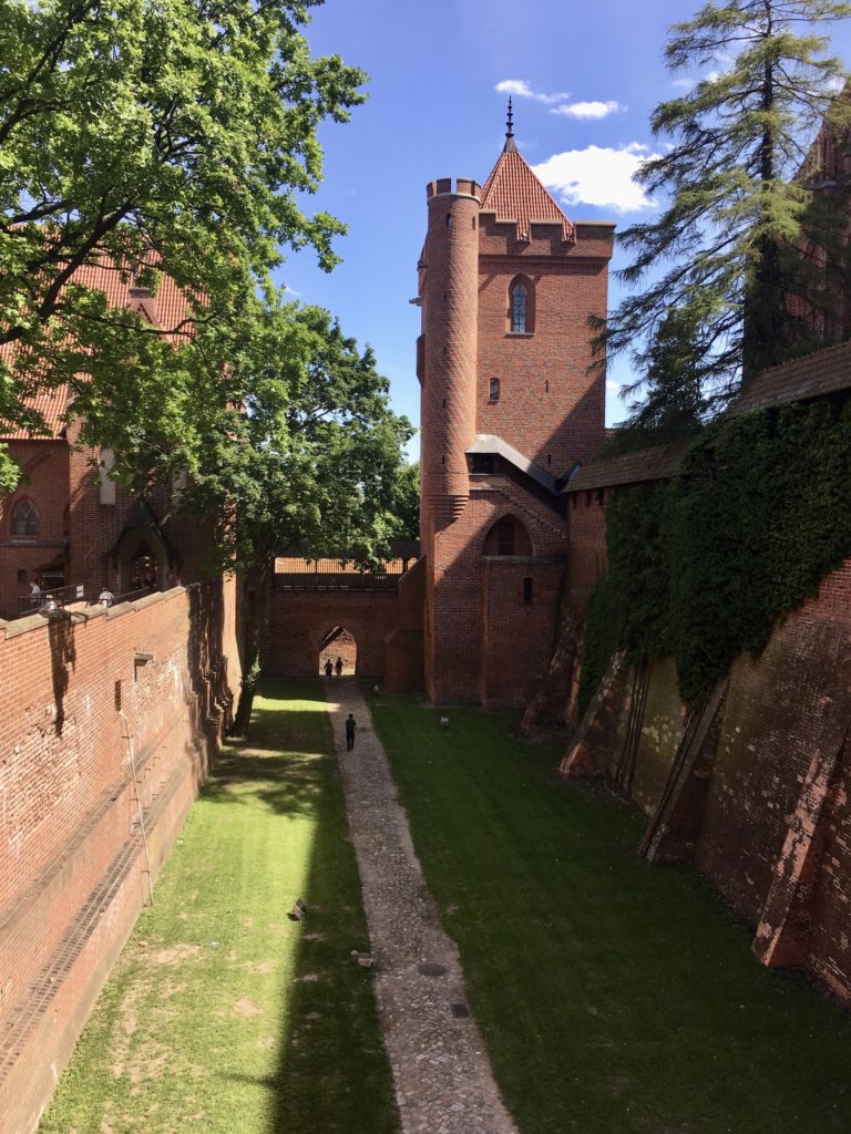 how to visit Malbork Castle: Outside courtyard