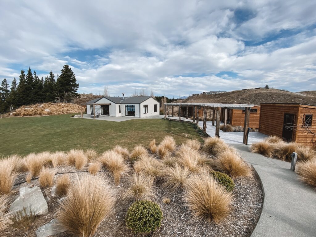 Ashley Mackenzie Villa, Mt Cook Lakeside Retreat, Lake Pukaki, South Island, New Zealand