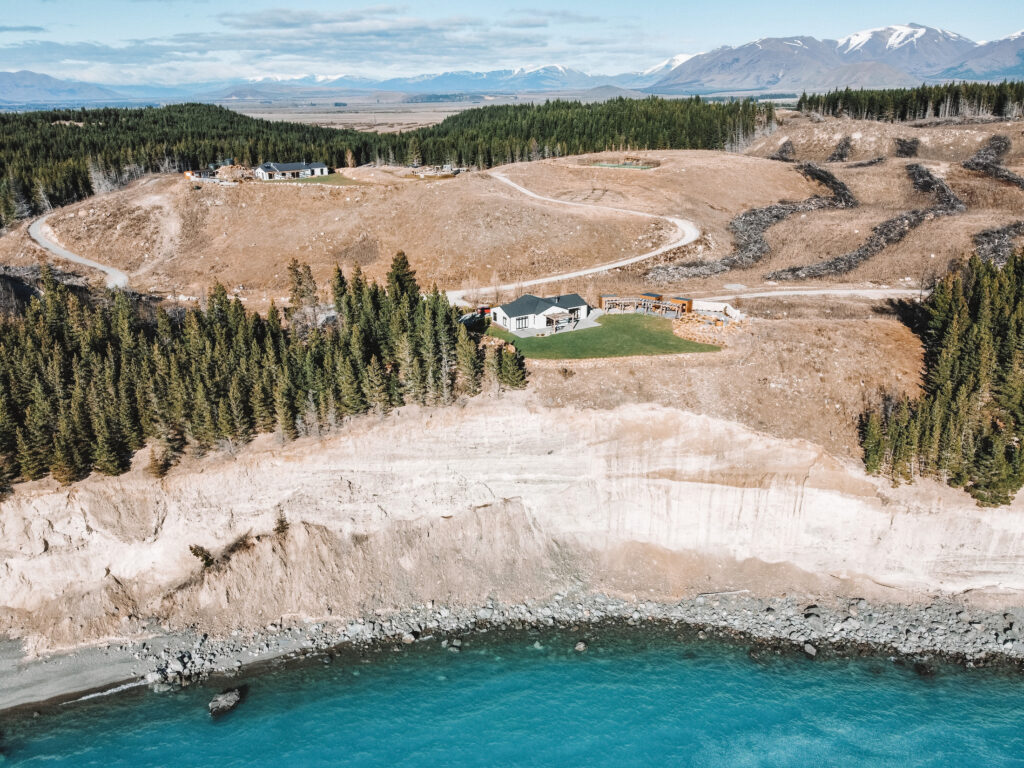 Mt Cook Lakeside Retreat and Lake Pukaki, South Island, New Zealand