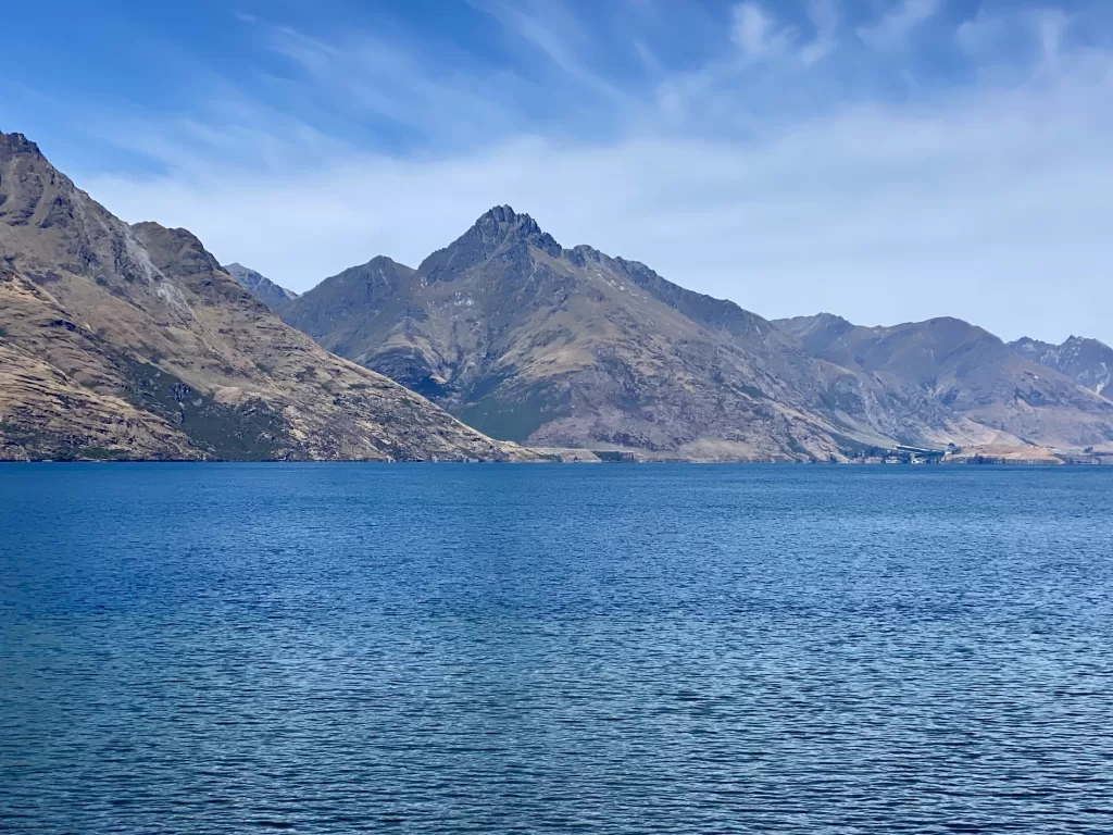 Christchurch to Queenstown road trip itinerary: Lake Wakatipu, Queenstown, New Zealand