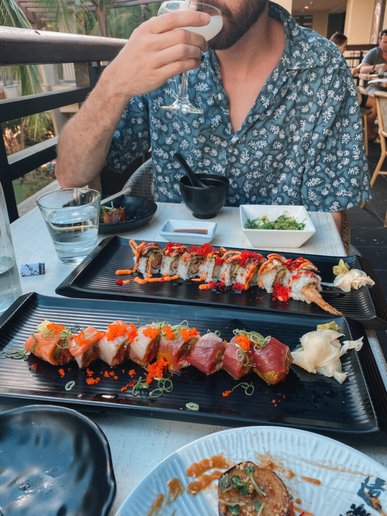 Waikiki food tour: Doraku Sushi, Honolulu, Hawaii